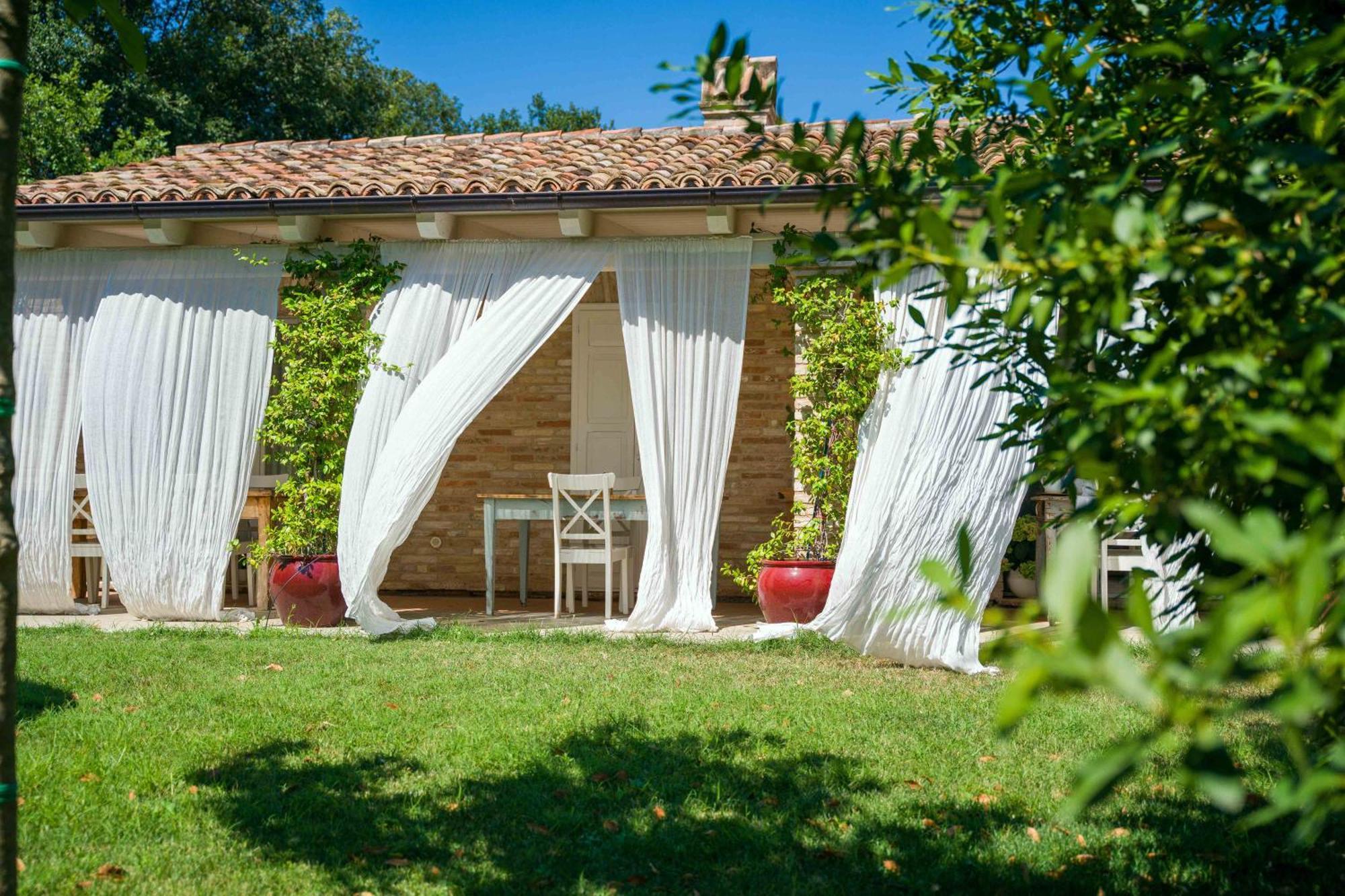 Casavostra - Ambience Suites Ostra Vetere Экстерьер фото